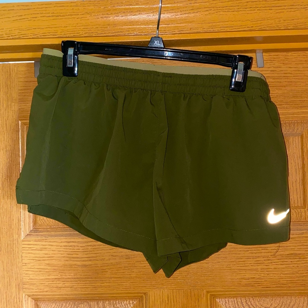womens nike shorts